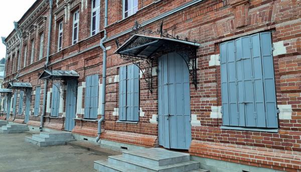 В Архангельске завершили реставрацию фасада Музея художественного освоения Арктики